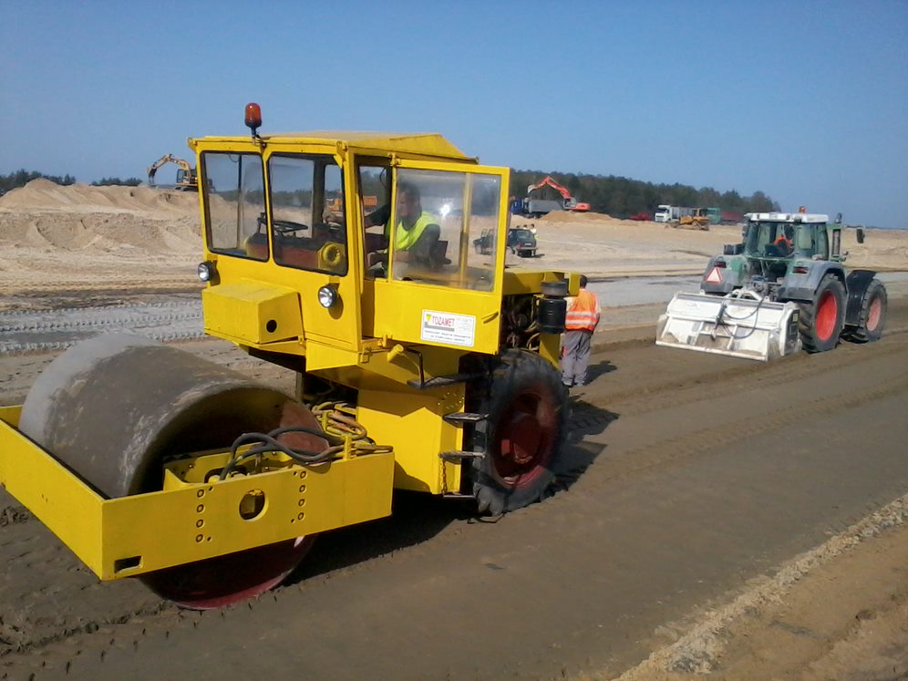 Stabilizacja gruntu cementem 1 Zdjecie 0031 Stabilizator Gruntu