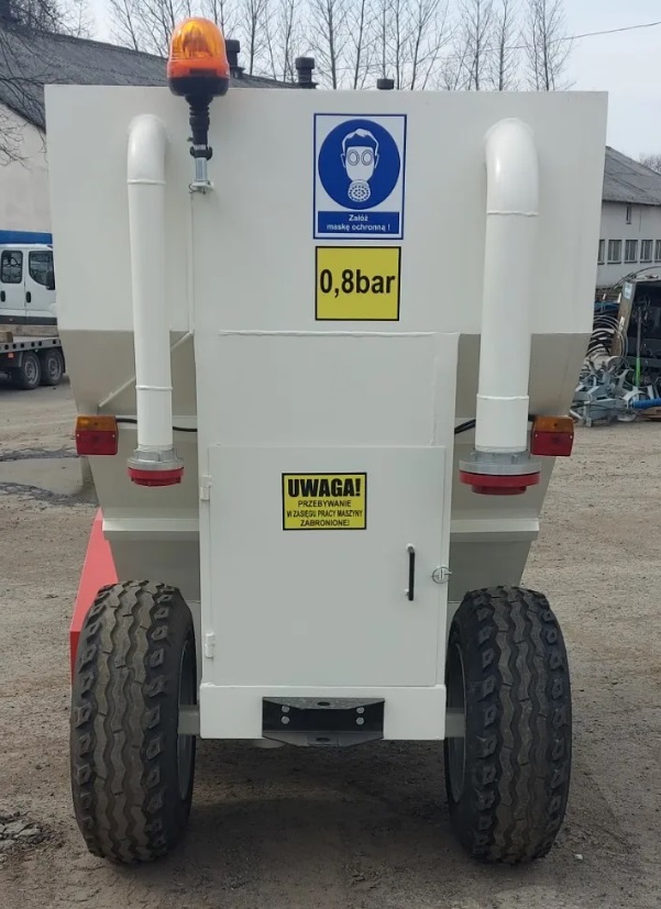 Rozsypywacz spoiw 2 Rozsiewacz spoiw